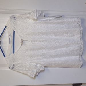 NOTATIONS White lace overlay blouse with neckline details. Size PL